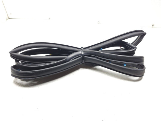 14 15 16 17 18 Jeep Cherokee Rear Door Weatherstrip Seal Passenger Side Rh OEM