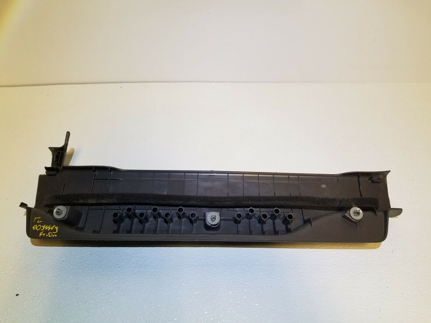 11 12 13 Honda Odyssey Front Left Driver Door Scuff Plate Trim OEM