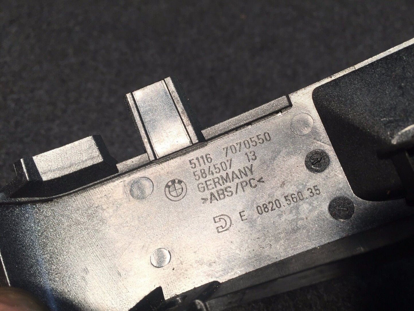 02 03 04 05 BMW 745i E65 Center Console Trim Cover Panel Light Harness OEM