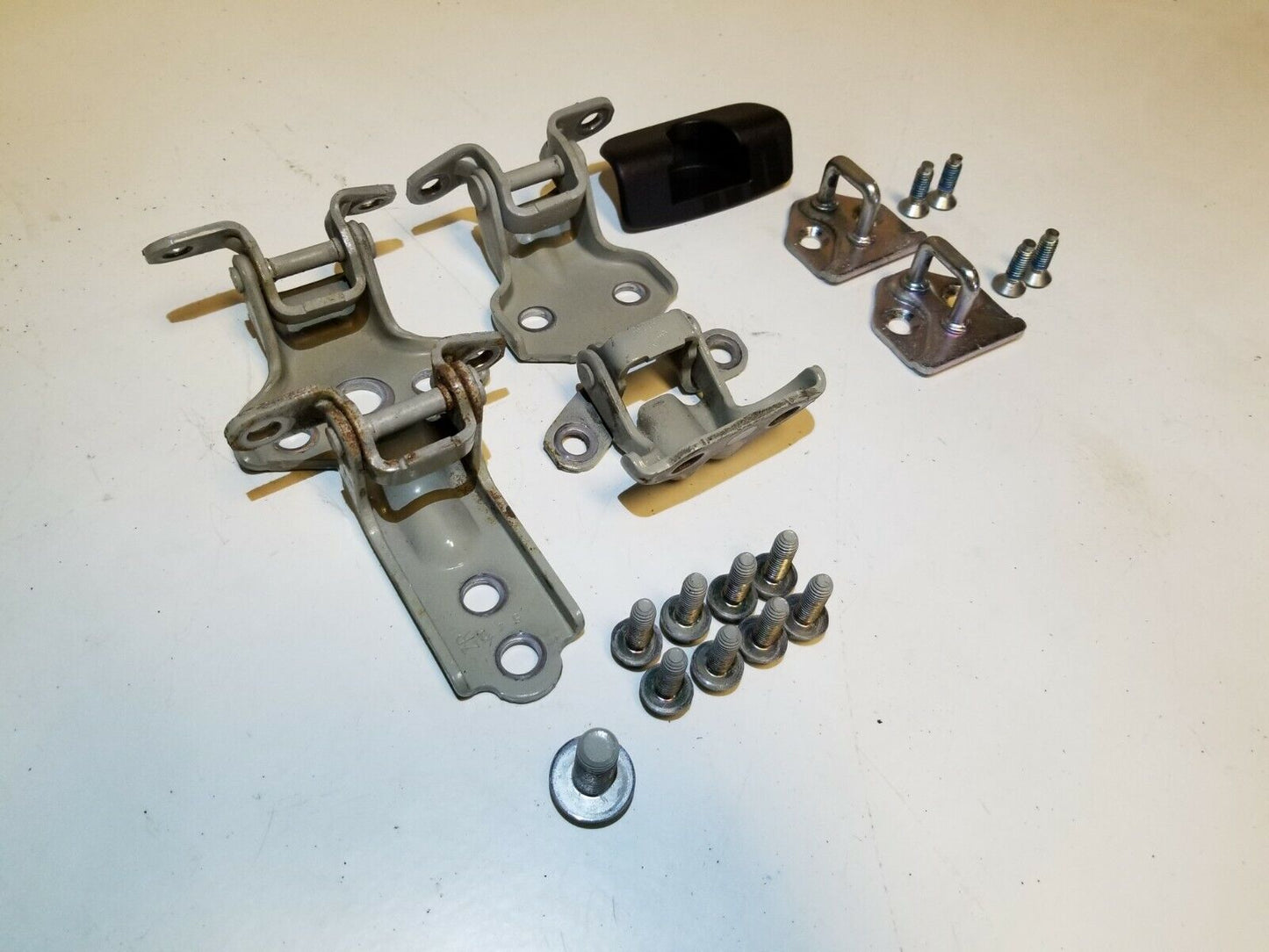 13 14 15 Subaru Xv Crosstrek Left Driver Side Door Hinge OEM 86k