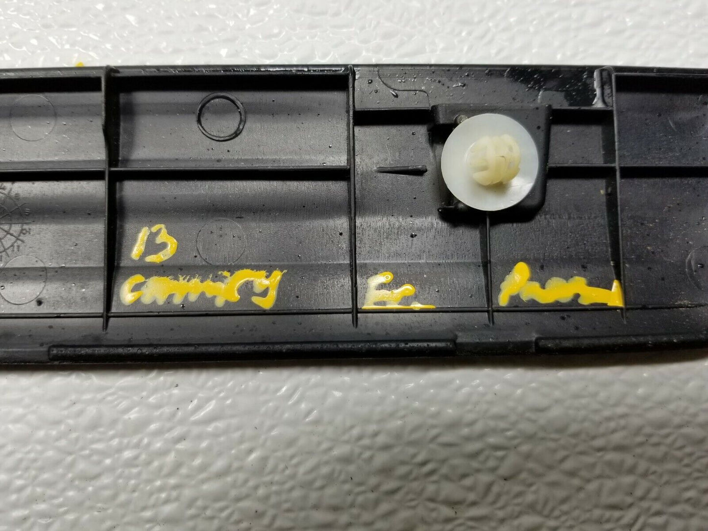 12 13 14 Toyota Camry Right Pass Front Door Sill Scuff Plate Trim OEM 94k Miles
