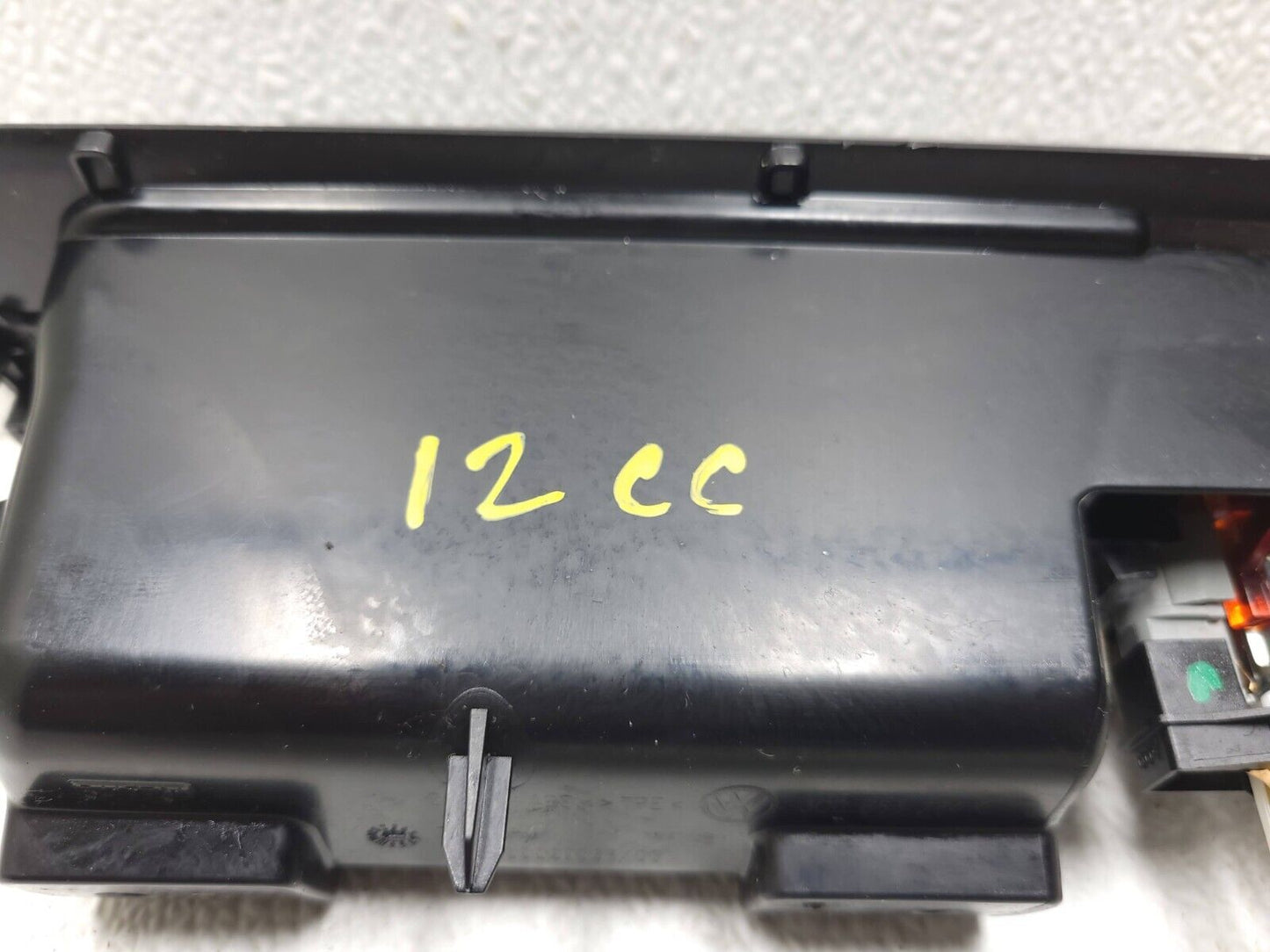 09 10 11 12 Volkswagen Cc Center Console Ashtray OEM