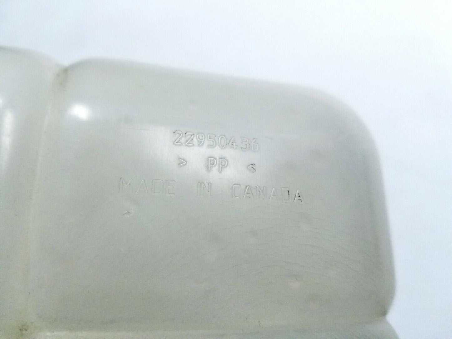15 16 17 18 Chevy Impala Coolant Overflow Reservoir Tank 22950436 OEM