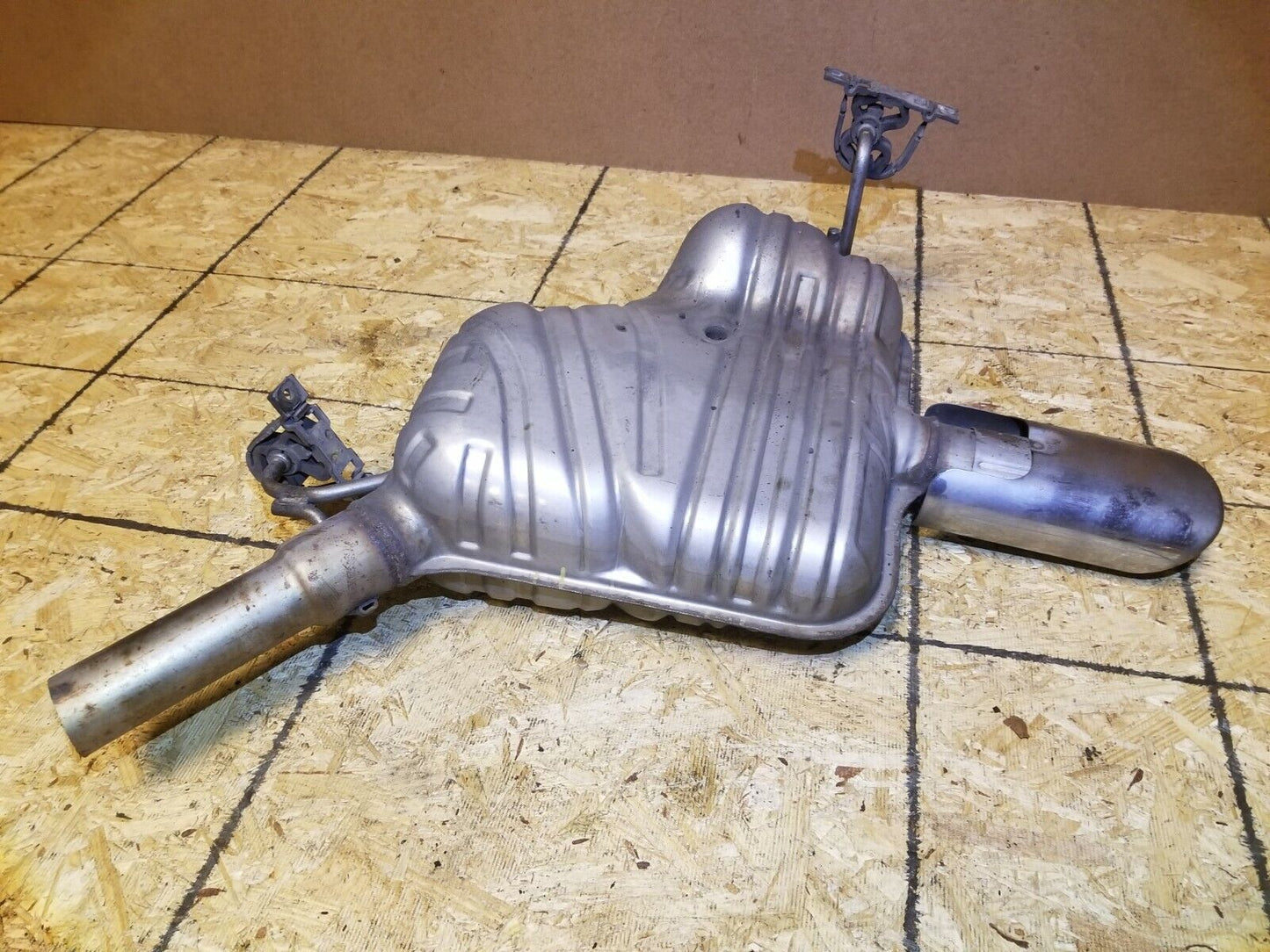 07 08 09 10 Mercedes-benz R350 Rear Exhaust Muffler Right Pass Side OEM