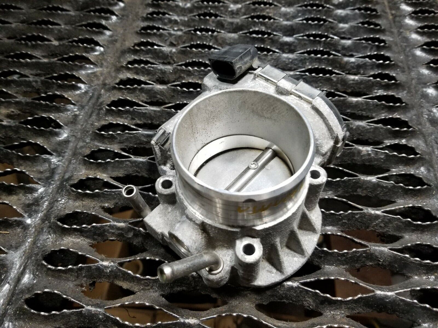 10 11 12 13 14 Hyundai Sonata 2.4l Throttle Body 35100-26700 OEM 55k