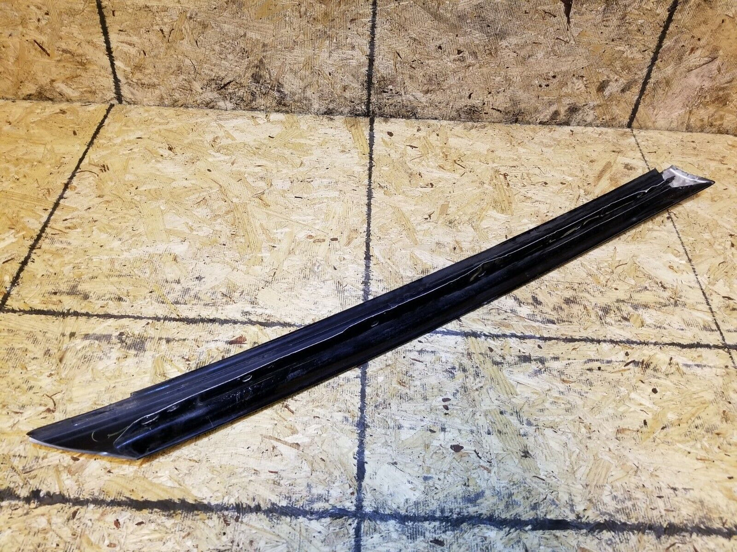 04 05 06 Chrysler Sebring Convertible Passenger Rear Belt Molding Sill OEM
