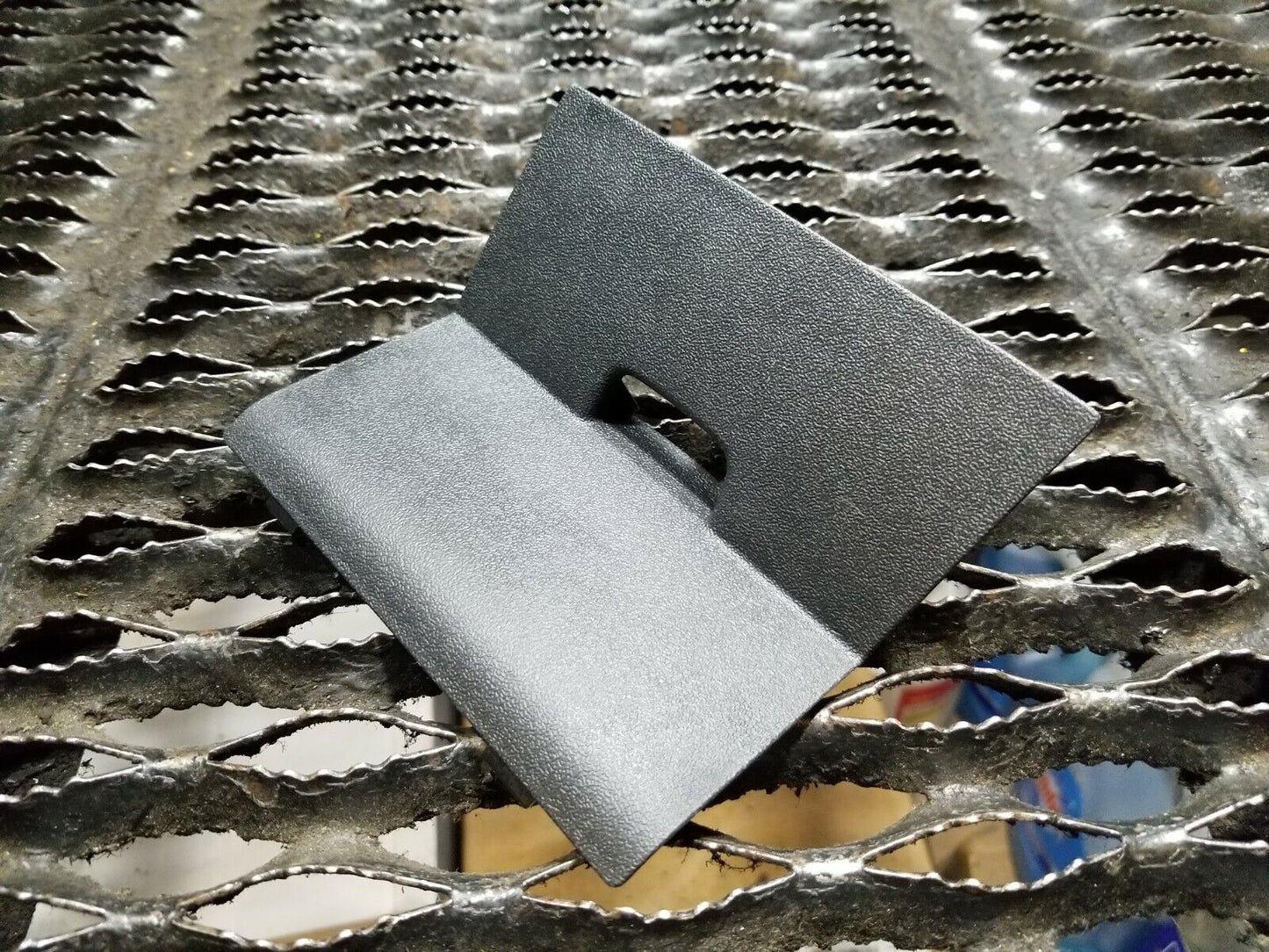 04 05 06 Scion Xa Dashuse Box Cover Trim OEM