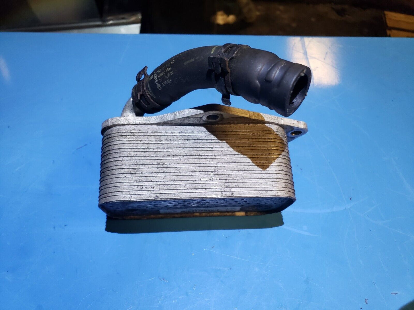 06 07 08 09 Volkswagen Golf Rabbit 2.5l Engine Oil Cooler 07k117021b OEM
