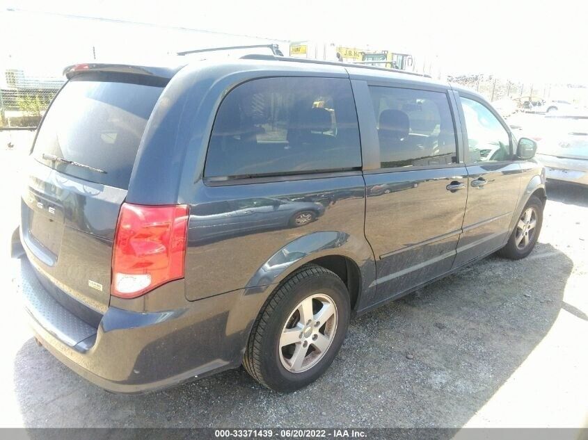 12 - 16 Dodge Grand Caravan Front Fender Driver Left Side Oem. Paint Code "par"