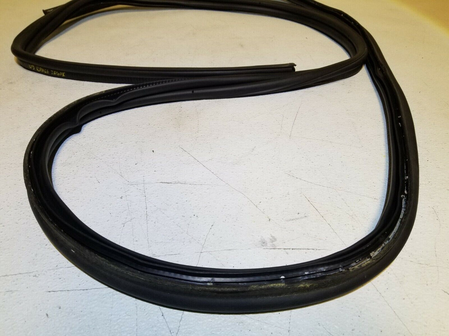 06 07 08 09 Range Rover Sport Rear Trunk Tailgate Weatherstrip Seal OEM