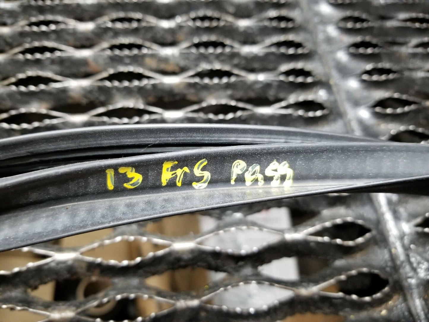 13 14 15 16 Scion Fr-s Front Right Pass Door Weatherstrip Seal OEM 71k Miles