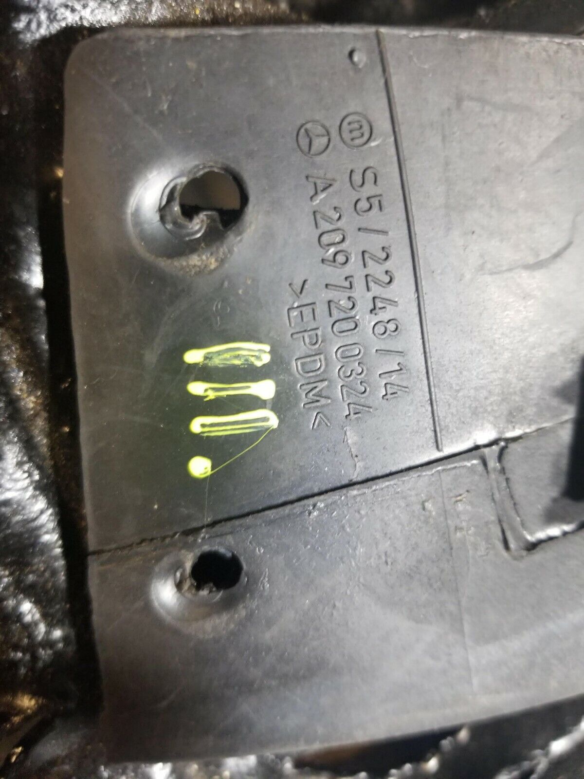 03 05 07 08 09 Mercedes Clk W209 Door Upper Trim & Seal Left Driver Side OEM