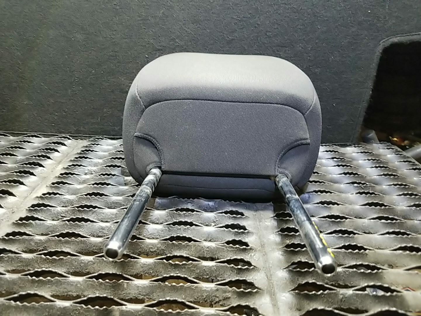 11 12 13 14 15 Chevy Cruze Front Left Driver Seat Headrest Head Rest OEM