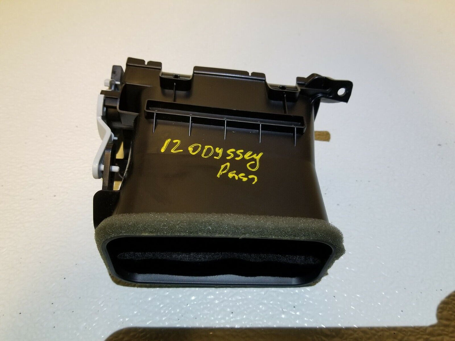 11 12 13 Honda Odyssey Right Passenger Side Dash Air Vent OEM