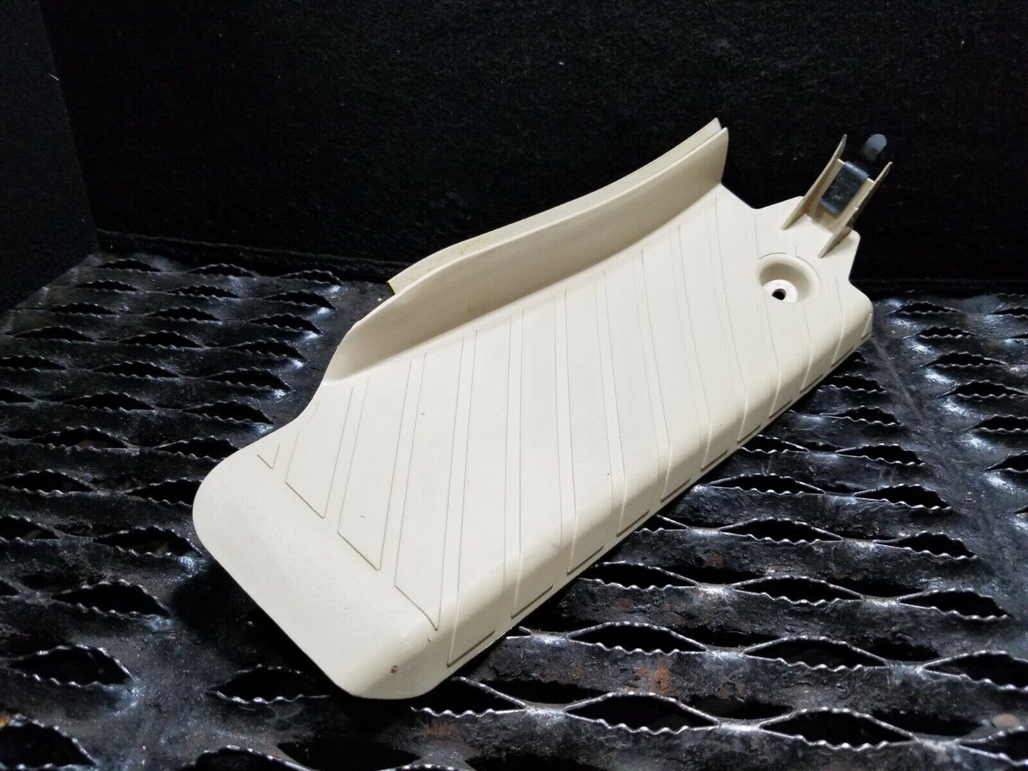 06 07 08 Audi A4 Dead Pedal Foot Rest Cover 8e1864777 OEM 85k Miles