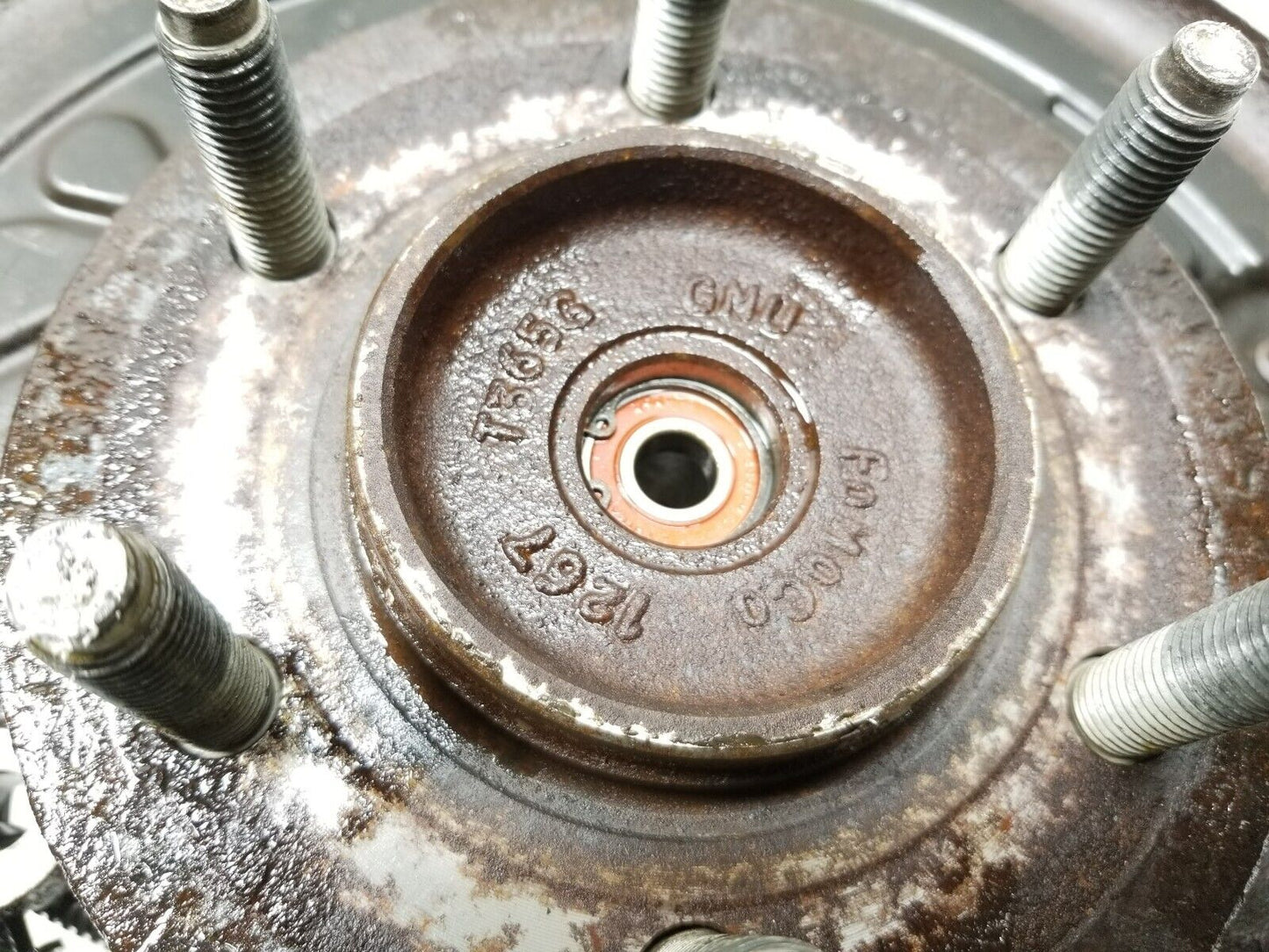 2007 - 2008 Lincoln Navigator 5.4l Front Right Pass Side Spindle Knuckle Hub OEM