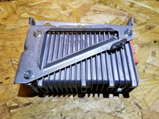 09 10 2009 2010 GMC Acadia Power Inverter Control Module OEM #15