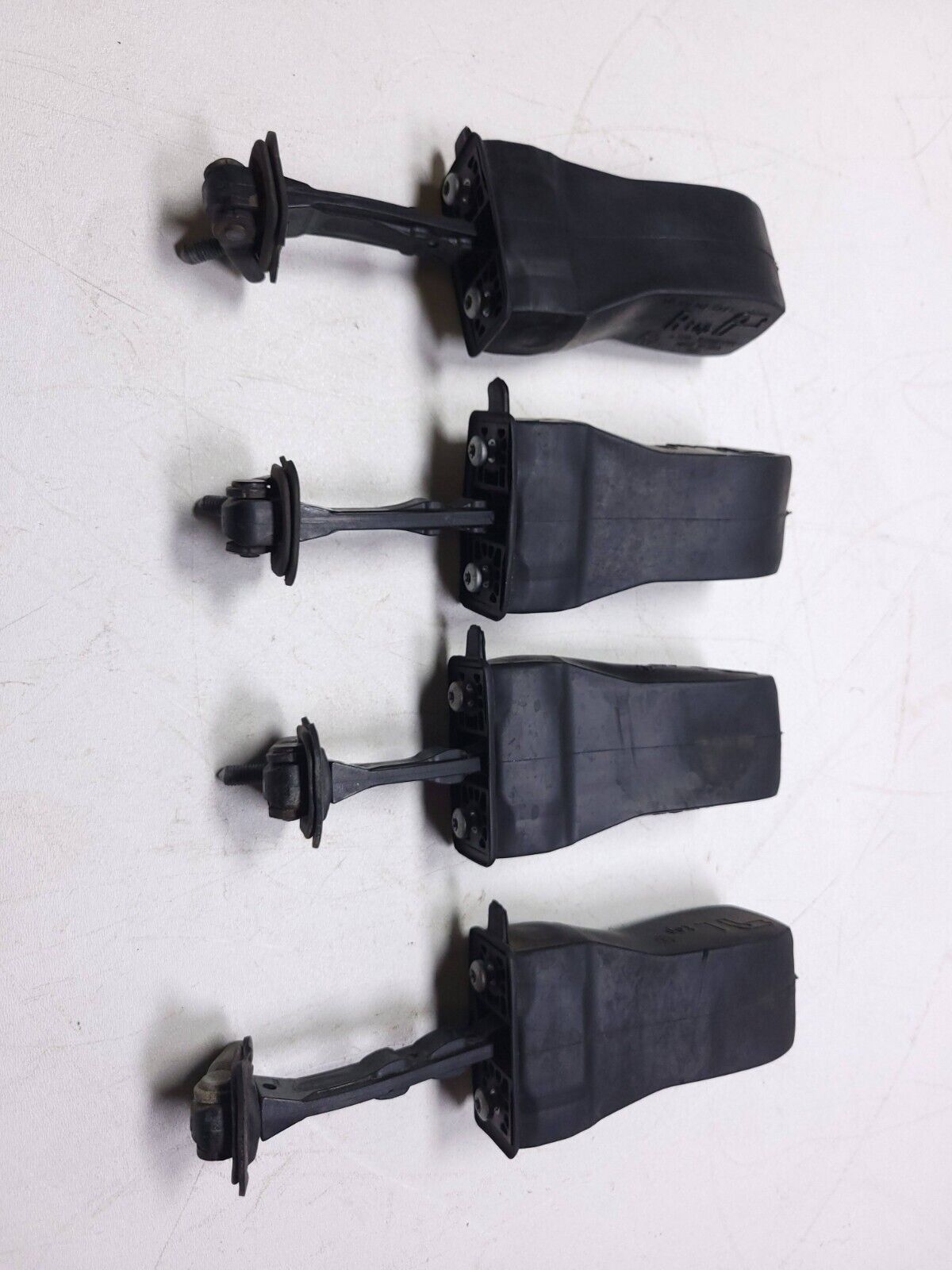 12-19 Volkswagen Passat Door Hinge Check Strap Stopper 4pcs  OEM