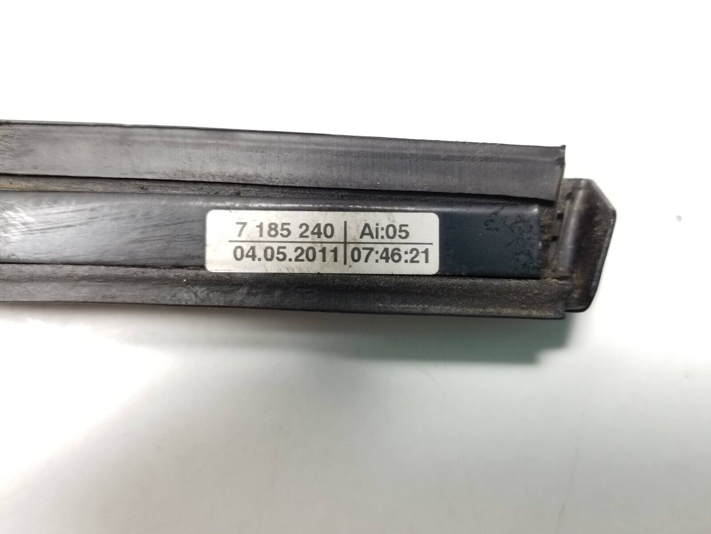 09 10 11 12 BMW 750li F02 Rear Right Pass Door Window Belt Seal Molding OEM