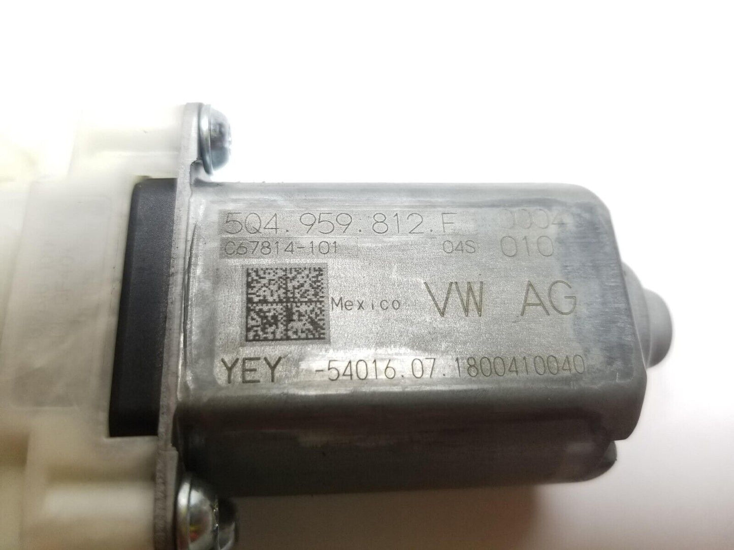 19 20 21 Volkswagen Jetta Rear Right Passenger Side Window Motor 5q4959812f OEM