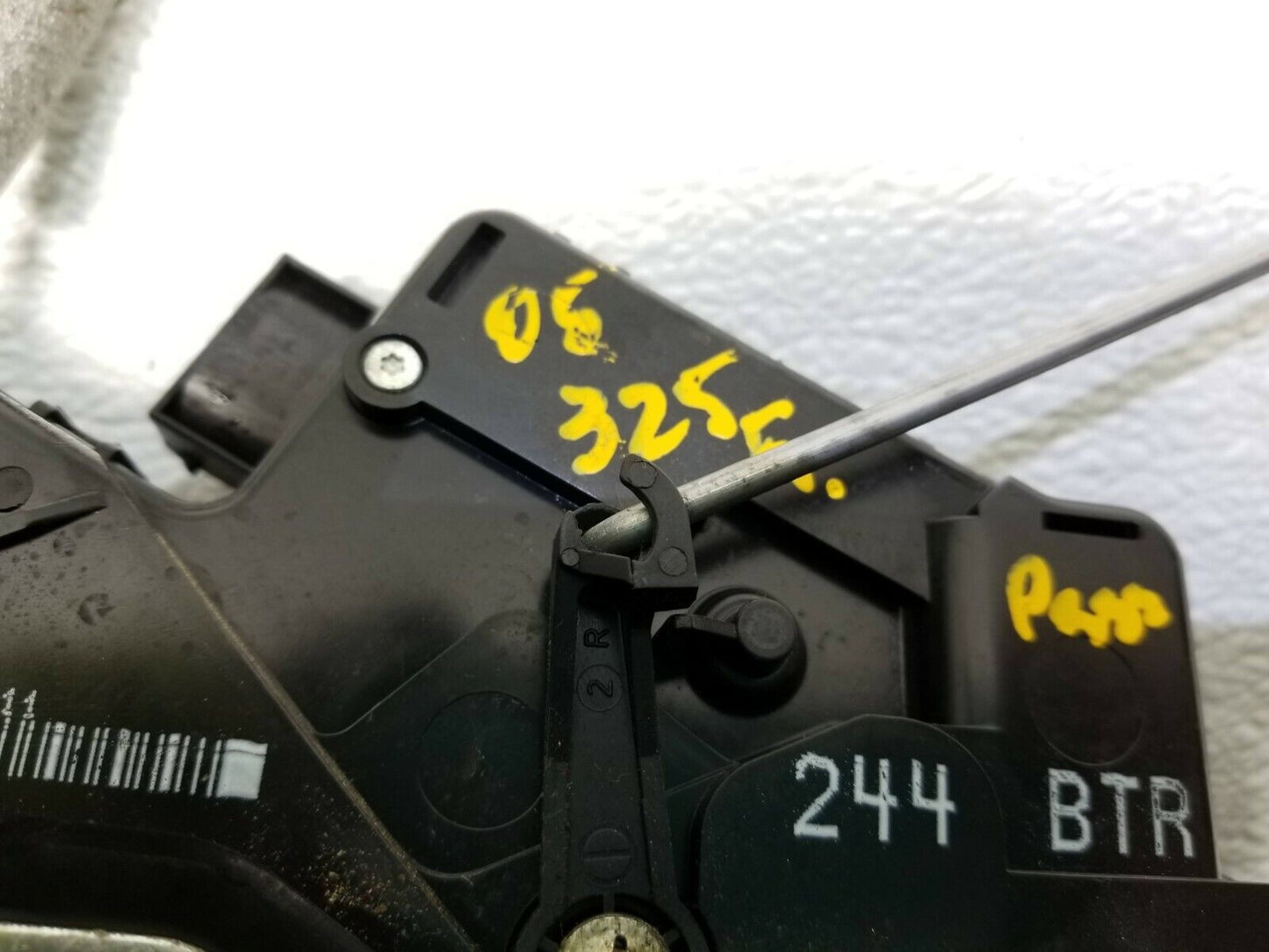 01 02 03 04 05 BMW E46 Front Right Pass Door Lock Latch Actuator OEM 125k Miles