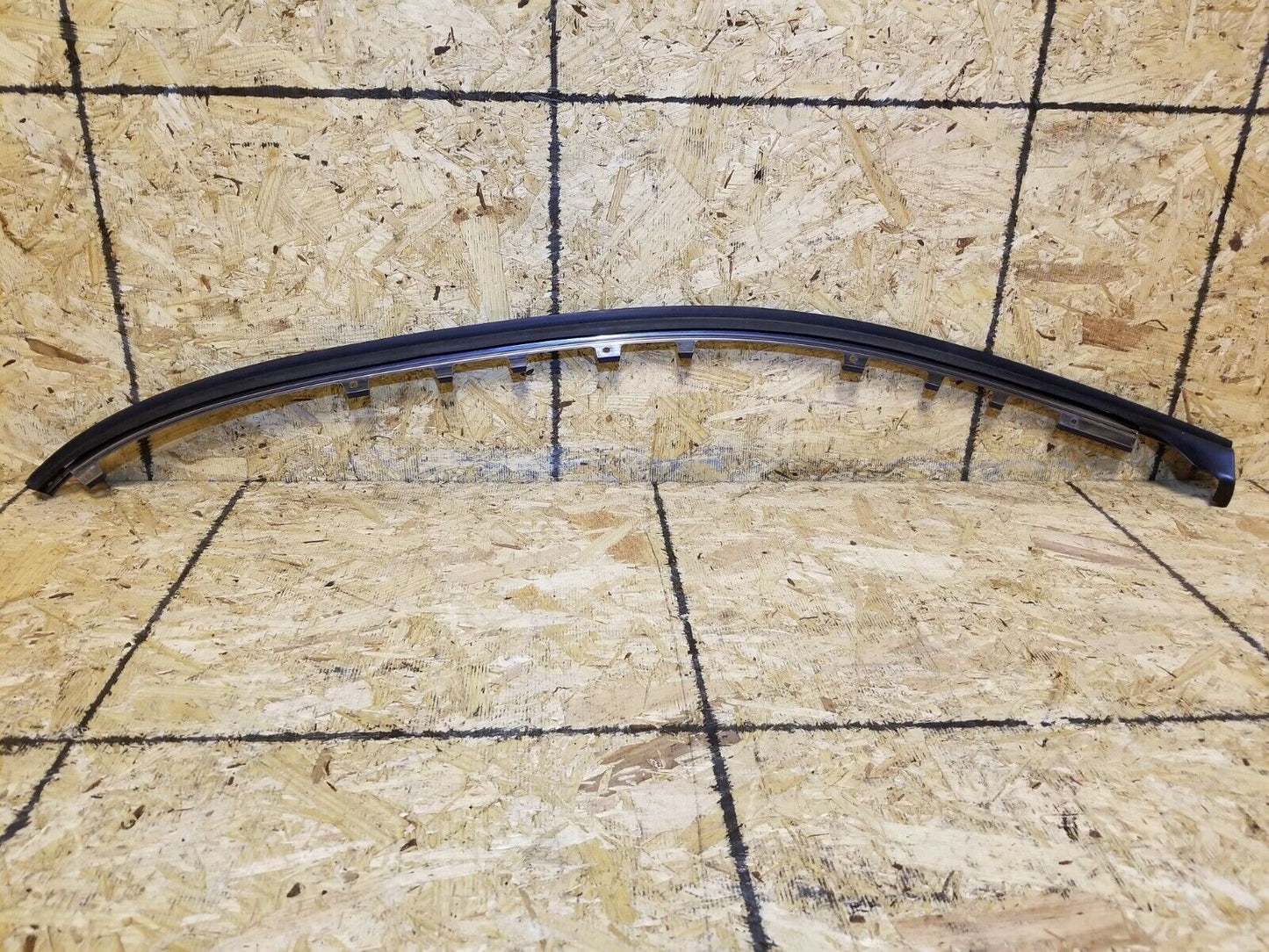 10 - 13 Chevy Equinox Front Door Window Belt Molding Passenger Side Right OEM