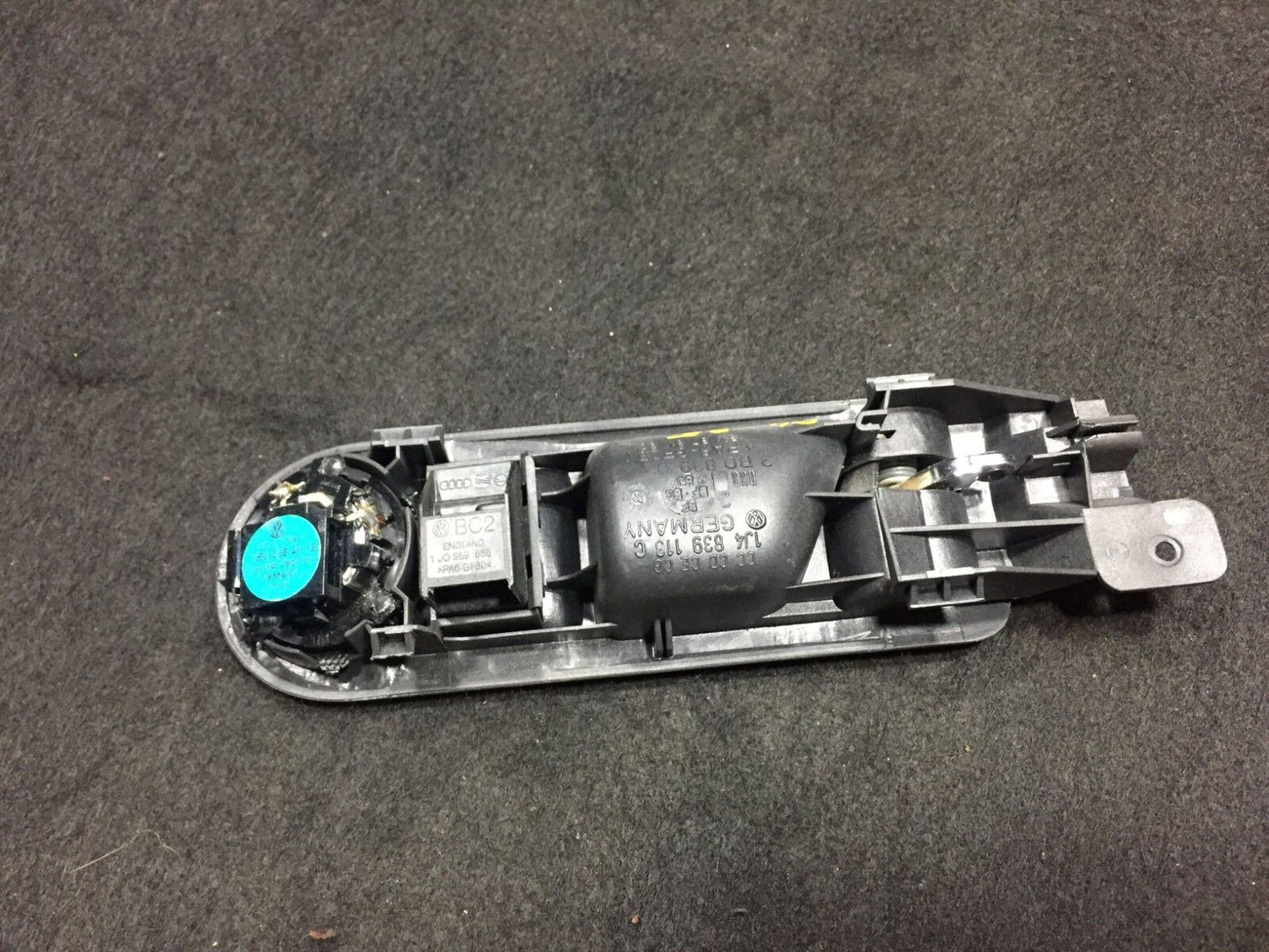 02 03 04 05 VW Passat Rear Driver Door Handle With Window Switch OEM D23