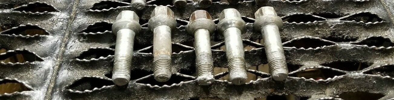 03 04 05 06 Mercedes CL500 Wheel Nut Lug Bolt 5pcs OEM Nuts Lugs Bolts