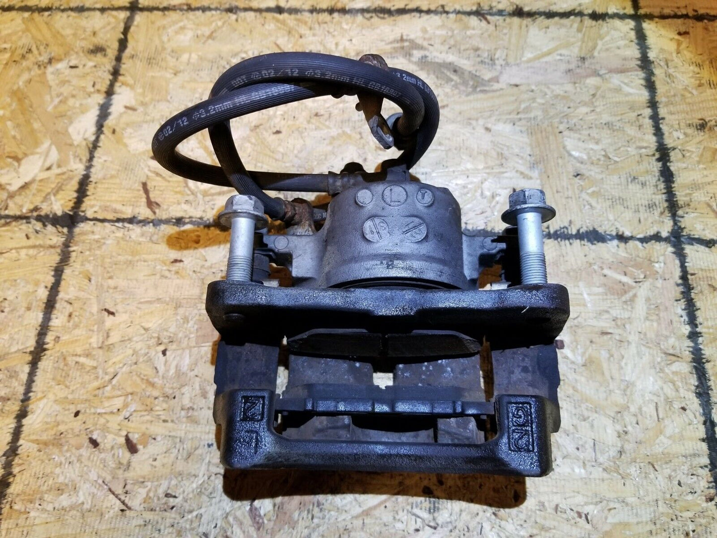 11 12 13 14 15 Lexus CT200h Front Left Driver Side Brake Caliper OEM