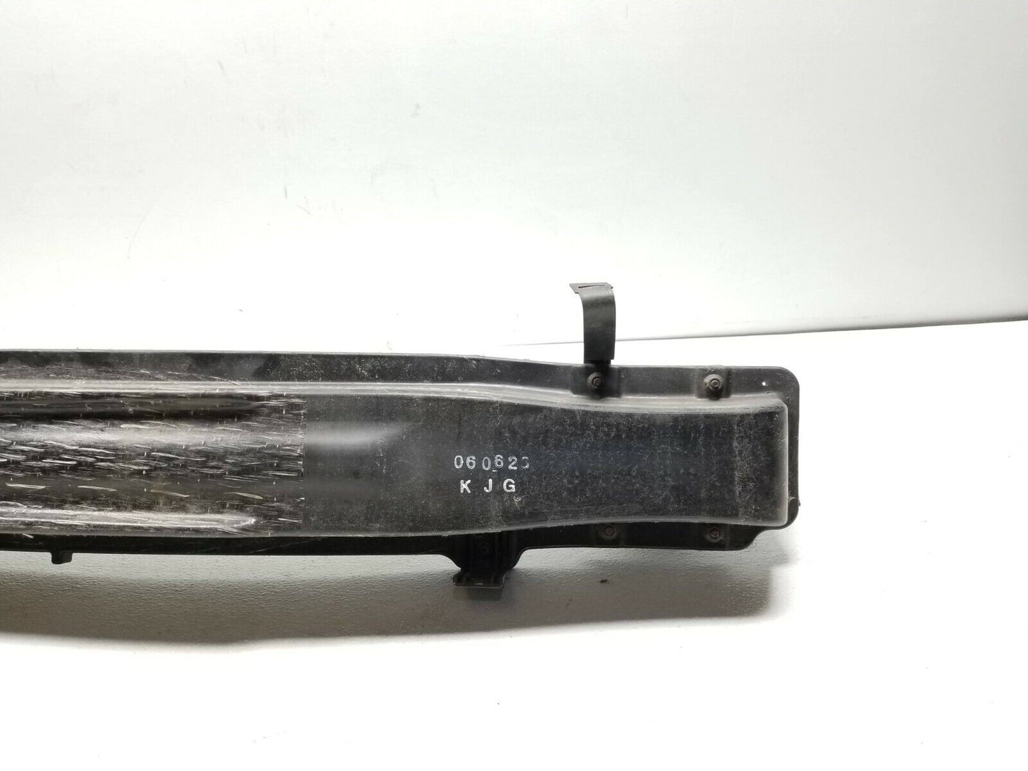 06 07 08 09 10 Hyundai Azera Rear Bumper Reinforcement Absorber Bar OEM