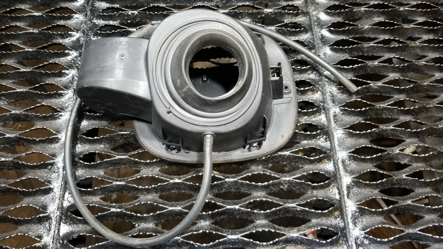 14 15 16 17 Volvo S60 Fuel Filler Housing 31335707 OEM 42k