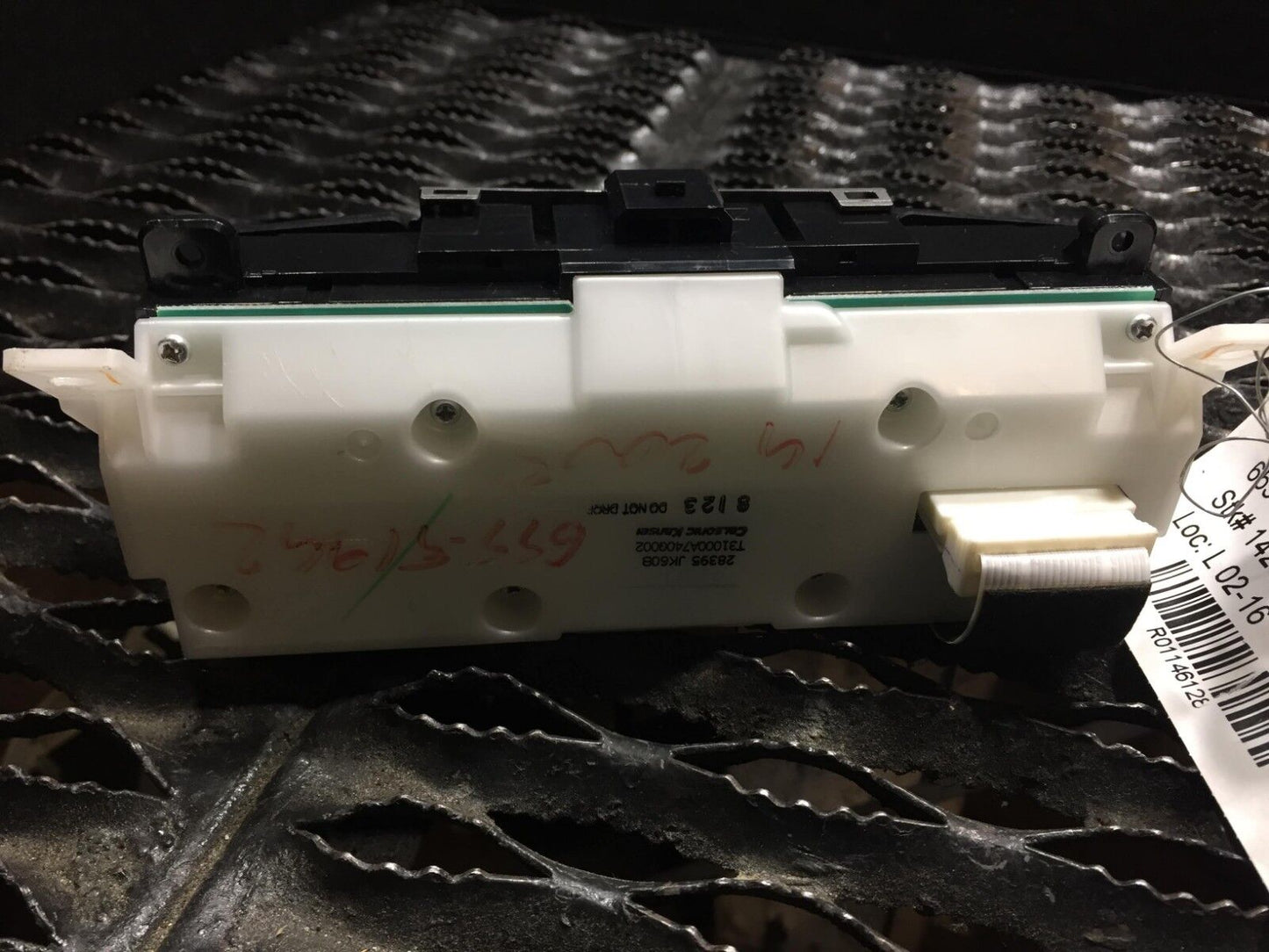 07 08 Infiniti G35 Radio Navigation Display Control Panel Switch  OEM #34 71k