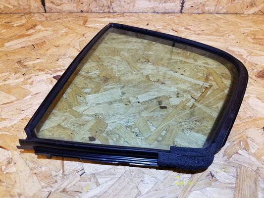 2014 2015 Infiniti Q40 Rear Left Driver Side Door Vent Glass OEM 34k