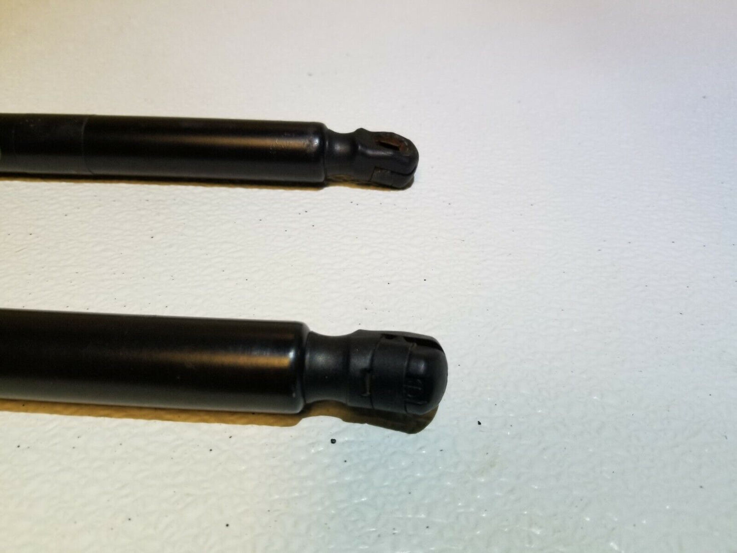 10 11 12 Lincoln MKT Trunk Lid Shock Strut Support Pair OEM