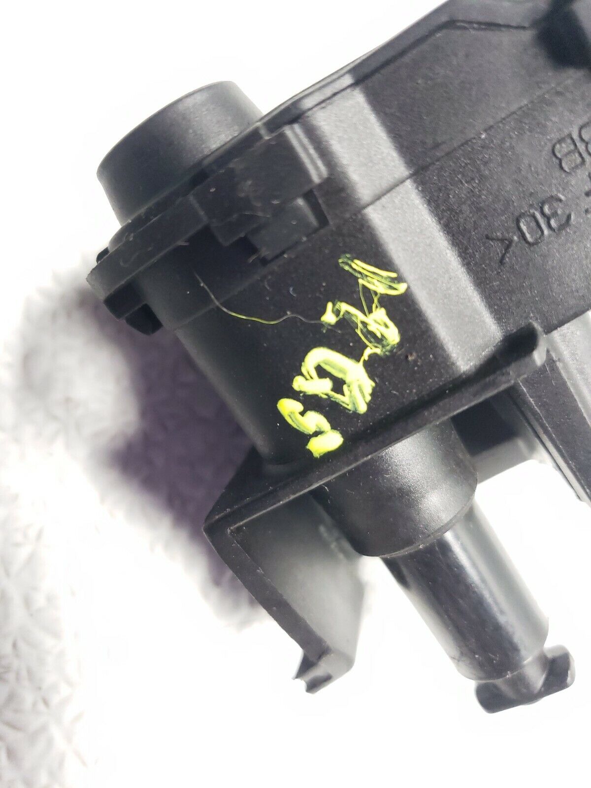 10 11 12 Audi Q5 Fuel Tank Door Lock Latch OEM 72k Miles