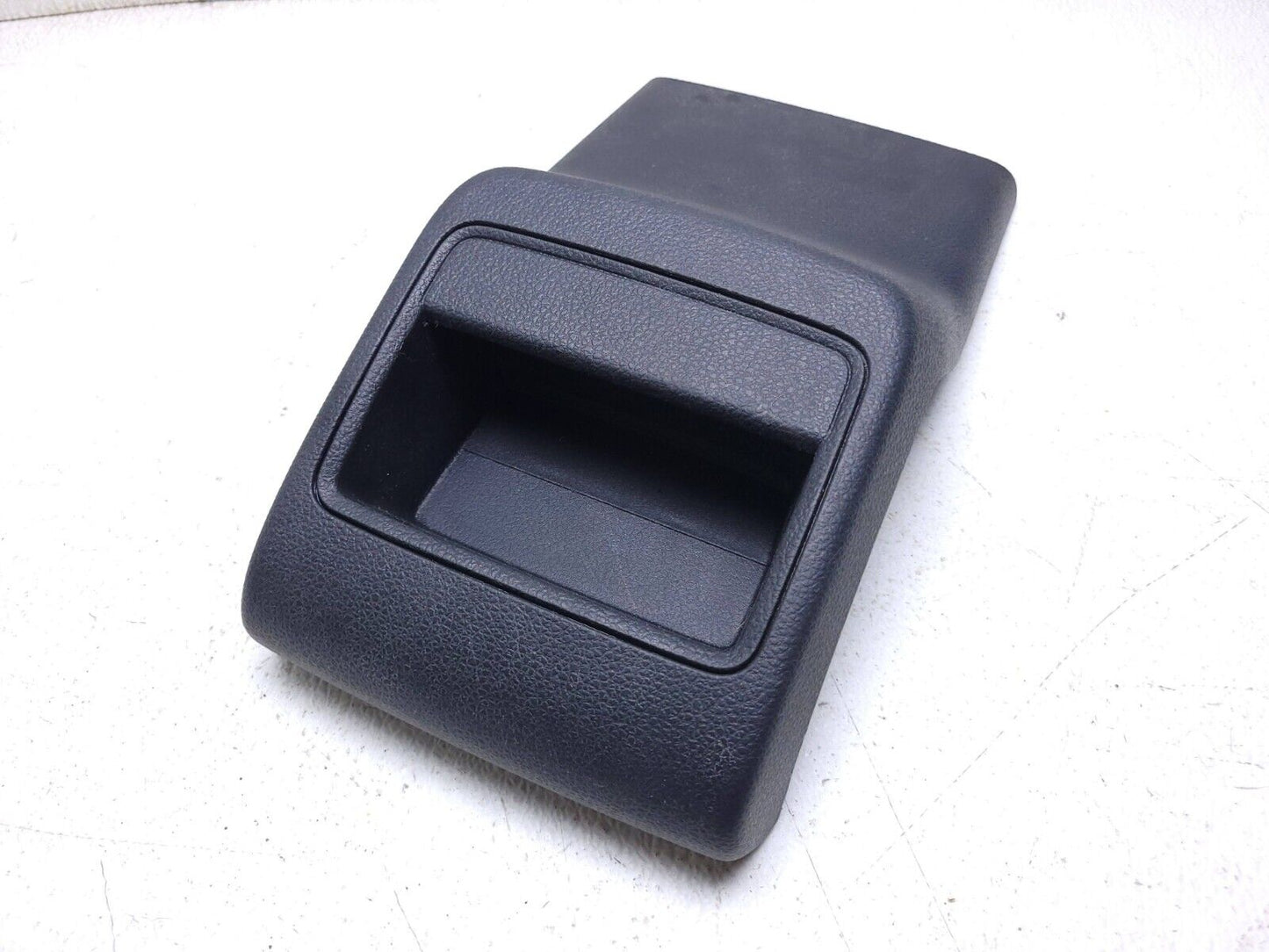 12-19 Volkswagen Passat Rear Center Console Trim Cover 561863289a OEM