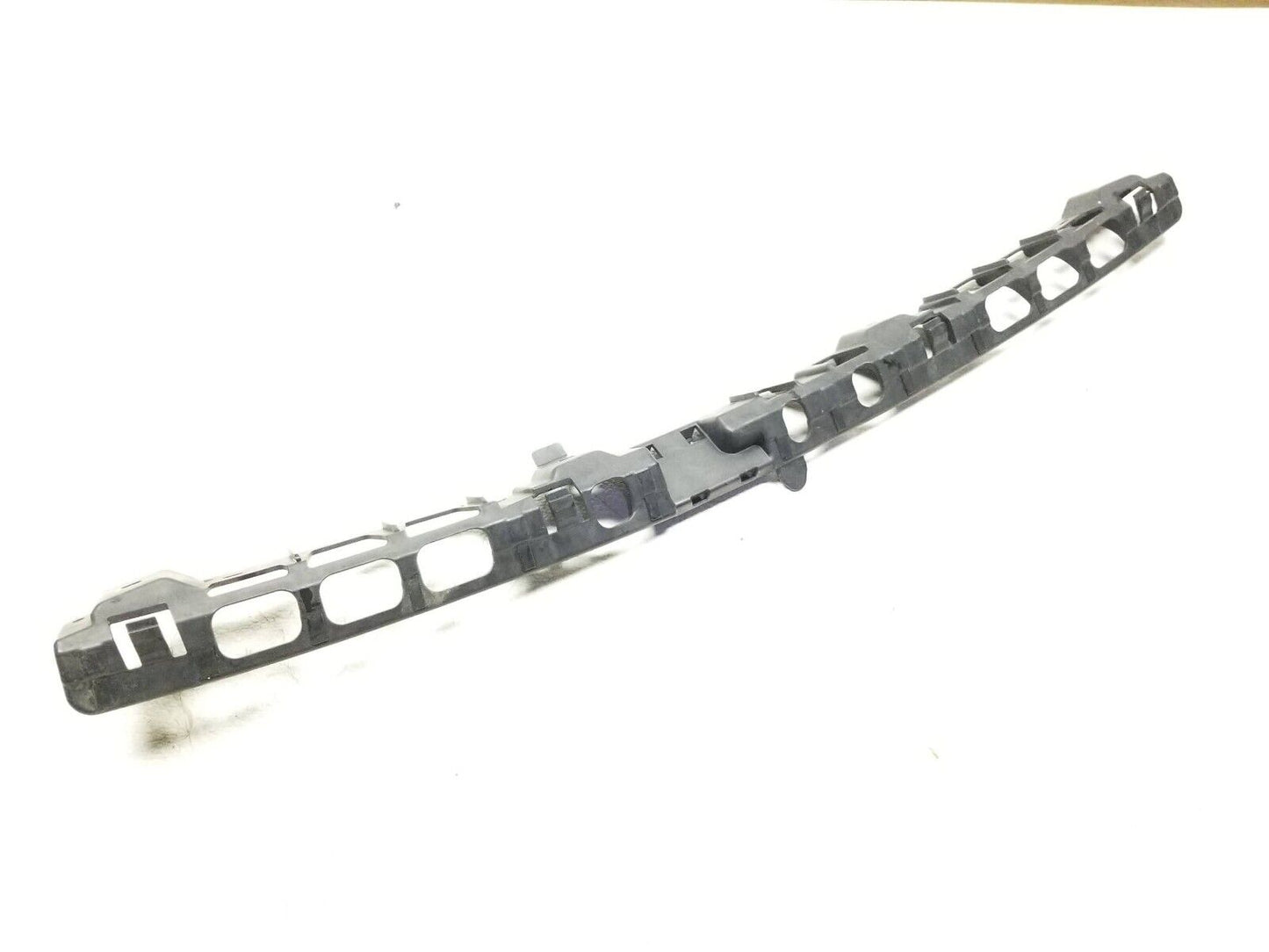 2011 - 2014 Porsche Cayenne Rear Bumper Support Bracket Center 7p5807863 OEM