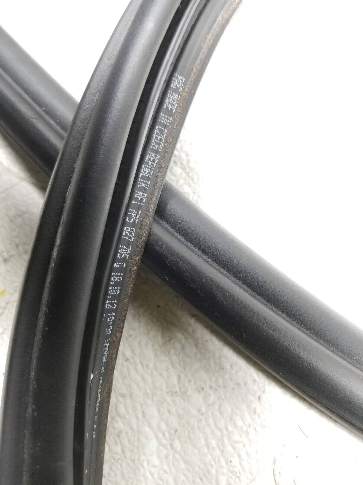 2011 - 2014 Porsche Cayenne Trunk Hatch Tailgate Weatherstrip Seal OEM