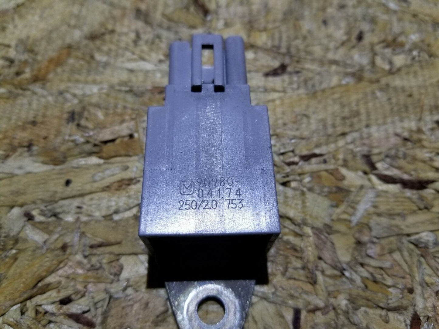 04 05 06 07 08 09 Toyota Prius Trunk Lid Sensor 90980-04174 OEM