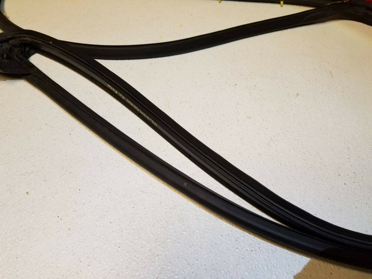 11 12 13 Honda Odyssey Rear Right Pass Door Door Weatherstrip Seal OEM