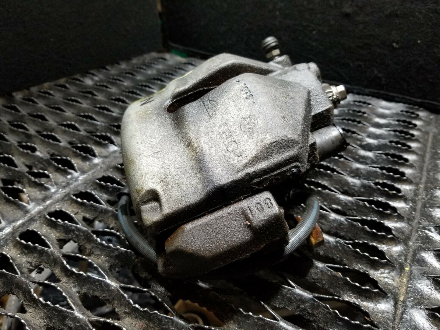 15 16 17 18 Volkswagen Jetta Brake Caliper Front Right Passenger Side OEM 30k