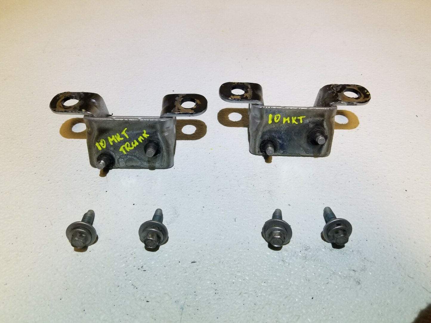 10 11 12 Lincoln MKT Trunk Liftgate Hinge Pair OEM