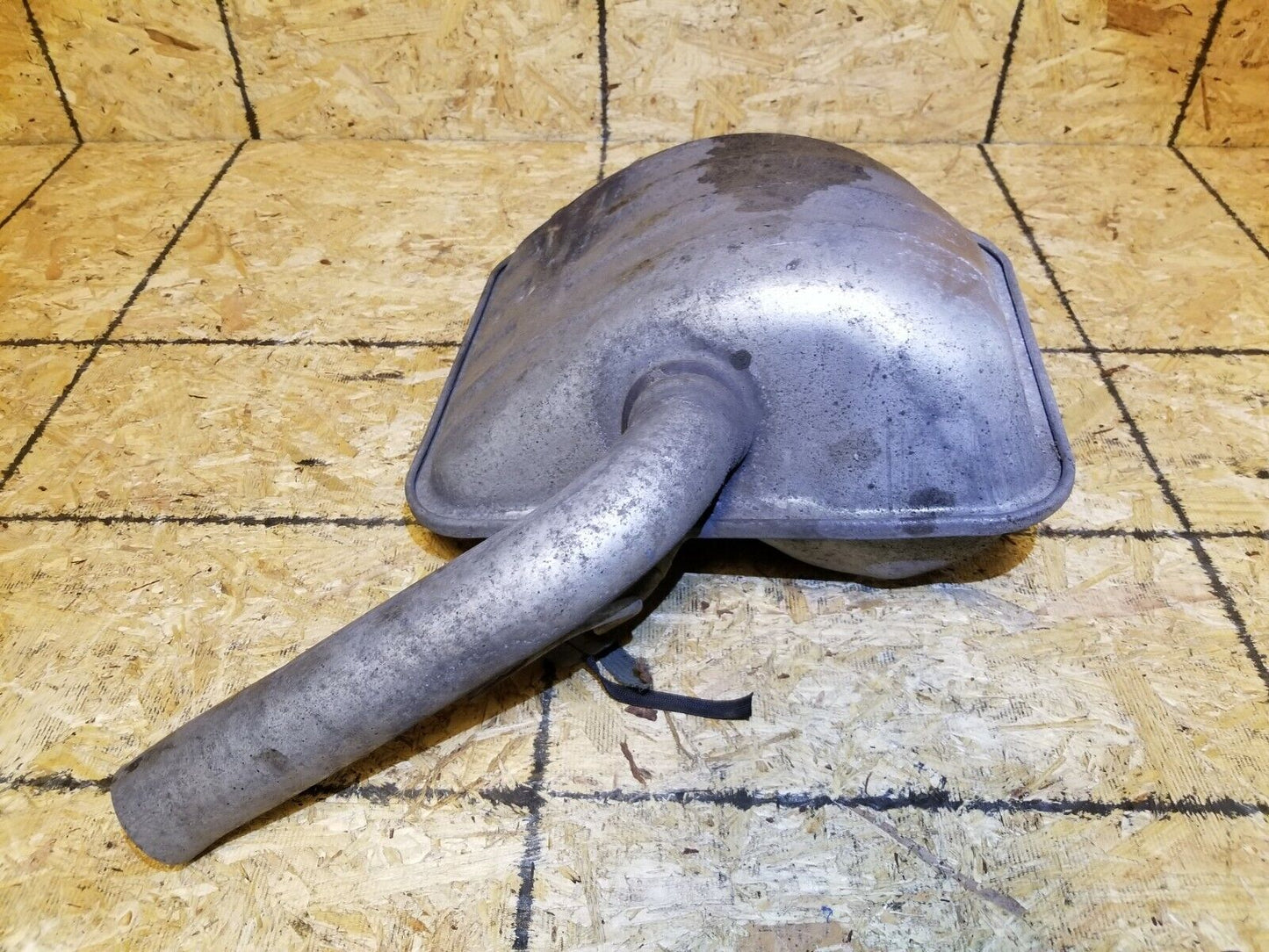12 13 14 15 16 17 Chrysler 300 3.6l Exhaust Muffler Right Passenger Side OEM 43k