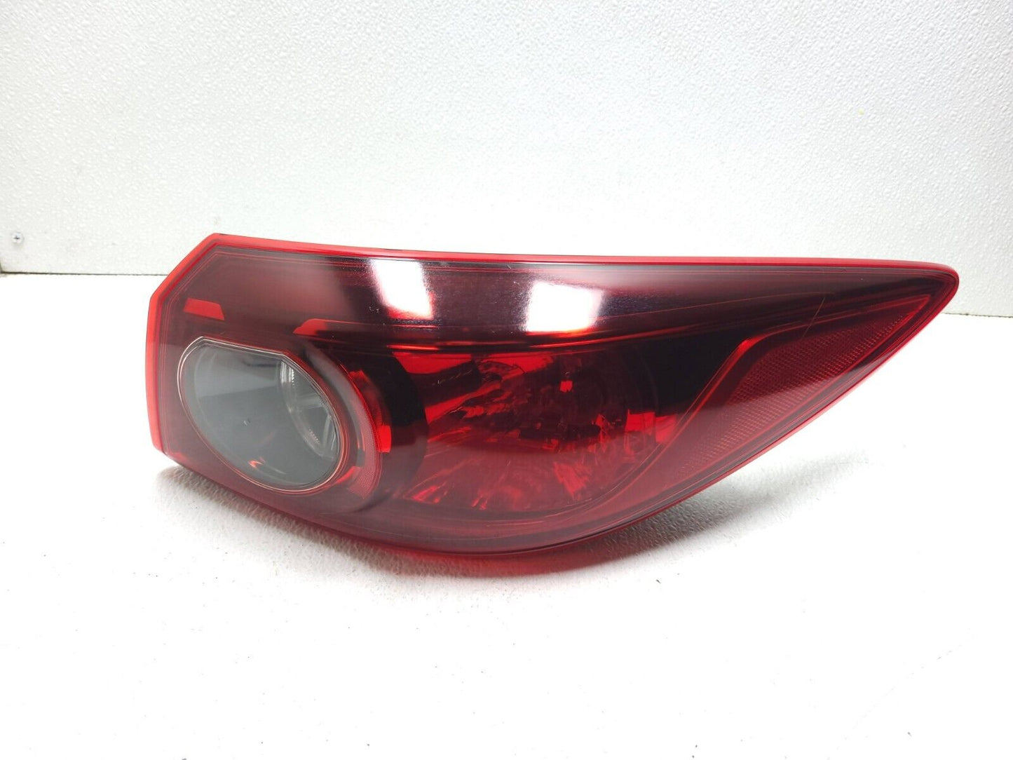 14 15 16 Mazda 3 Tail Light Outer Passenger Side Right OEM