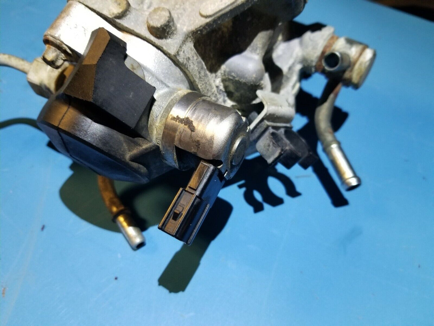 2014 2015 2016 Mazda 3 2.0l High Pressure Fuel Pump & Vacuum Head OEM 16k Miles