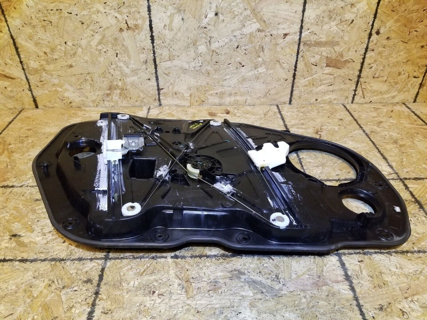 14 15 16 Kia Forte Front Right Pass Side Door Window Regulator Panel OEM 27k