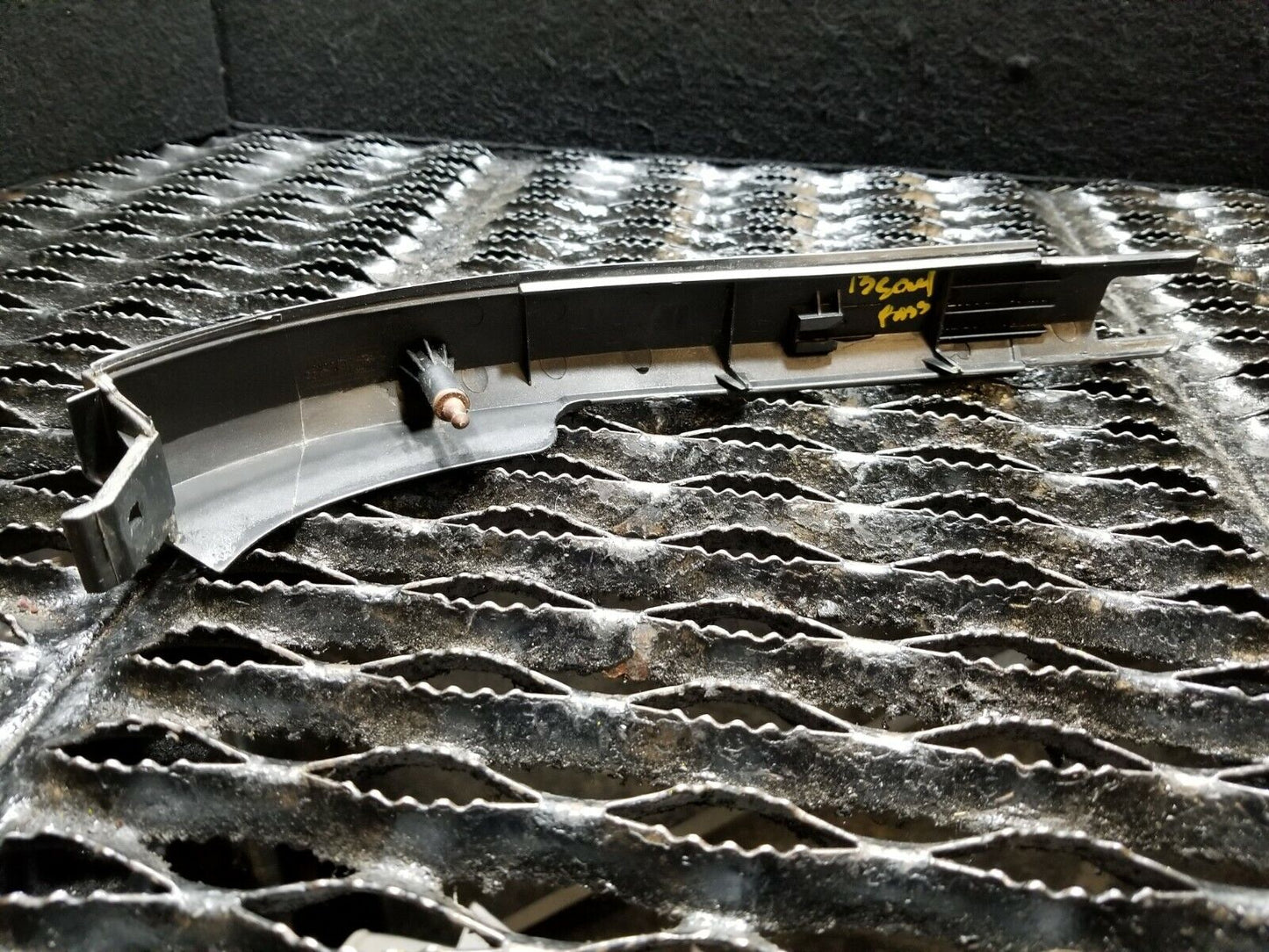 11 12 13 Kia Soul Roof End Cap Molding Right Passenger Side OEM
