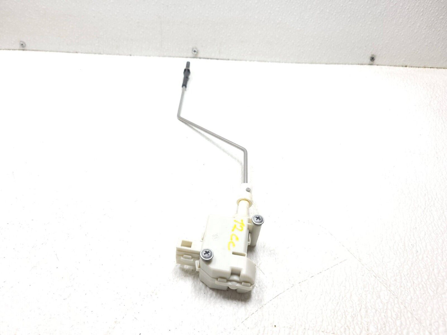 09 10 11 12 Volkswagen Cc Fuel Tank Door Lid Lock Actuator OEM