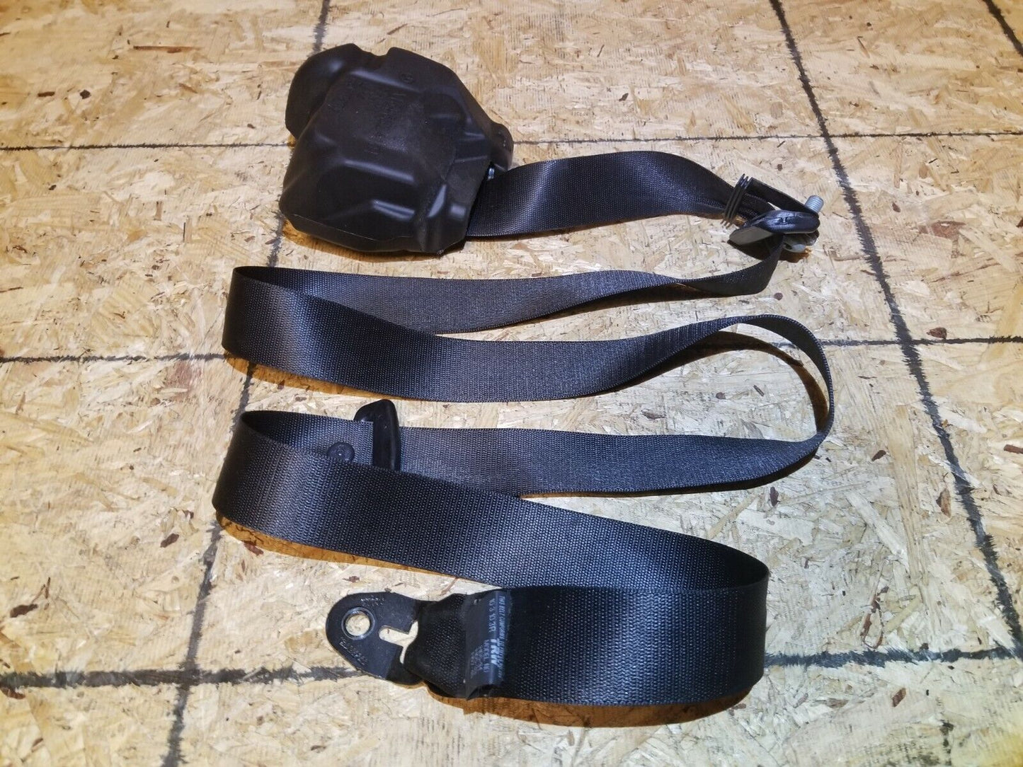 07 08 09 10 Mercedes-benz R350 Rear Left Driver Side Belt Retractor OEM