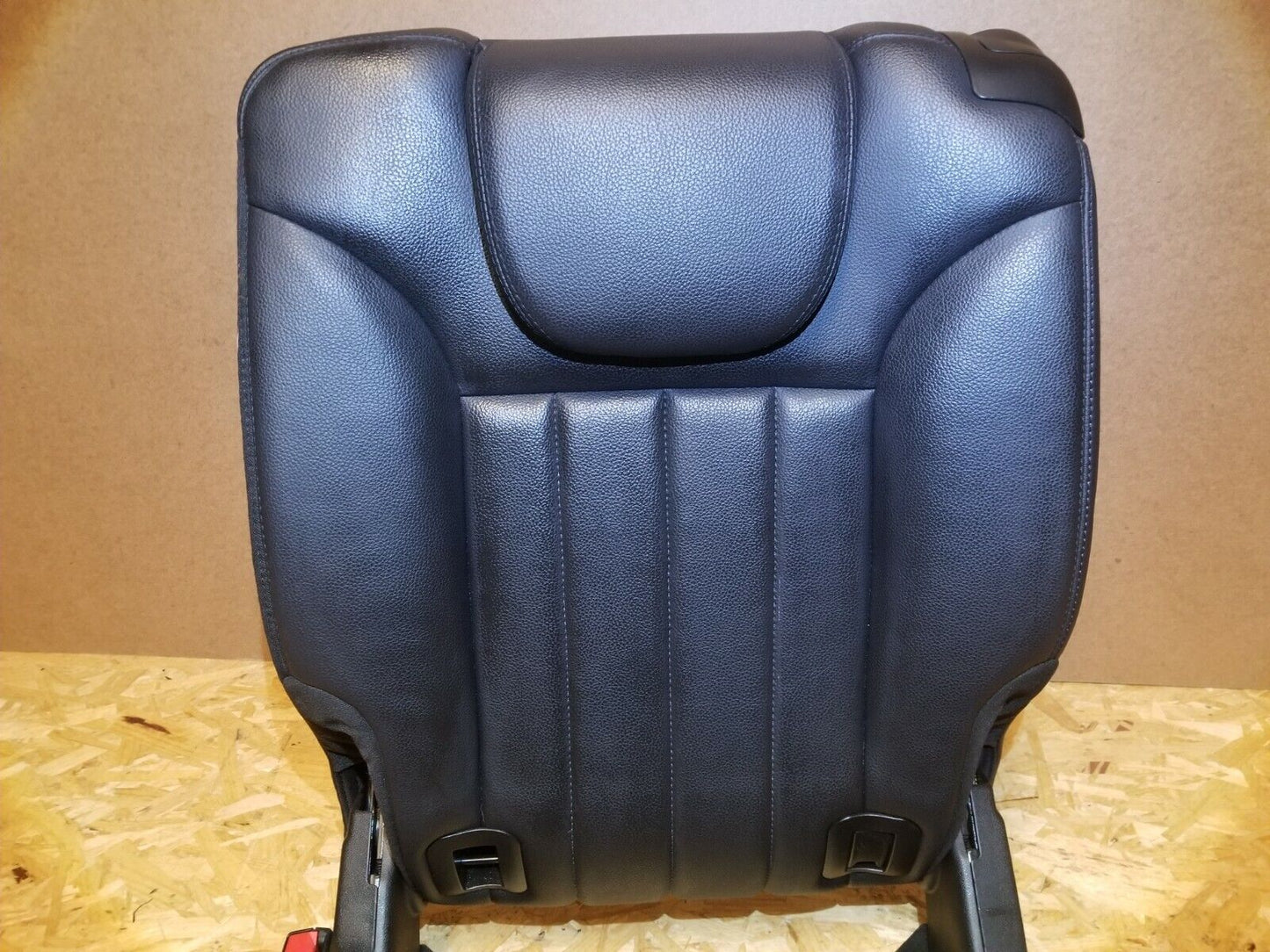 07 08 09 10 Mercedes R350 Rear Seat 3rd Row Left Driver Side OEM